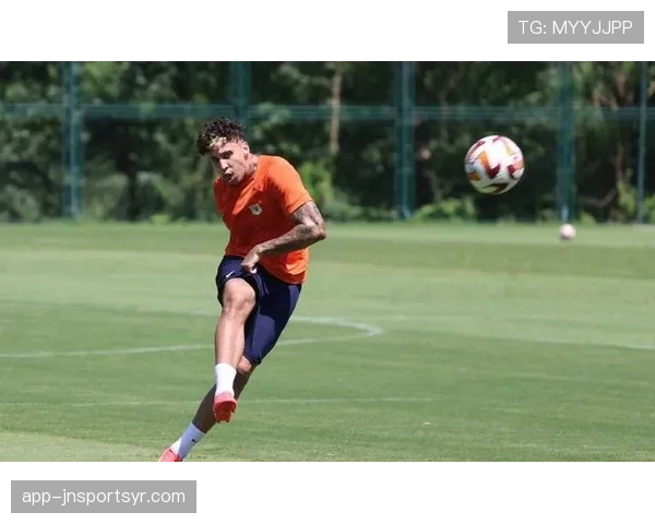 巴萨边路攻防失衡加剧，进攻命脉反成防守软肋