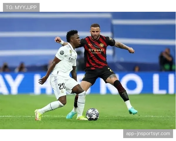 凯尔·沃克在英超冠军征程中的主力角色与战术价值解析